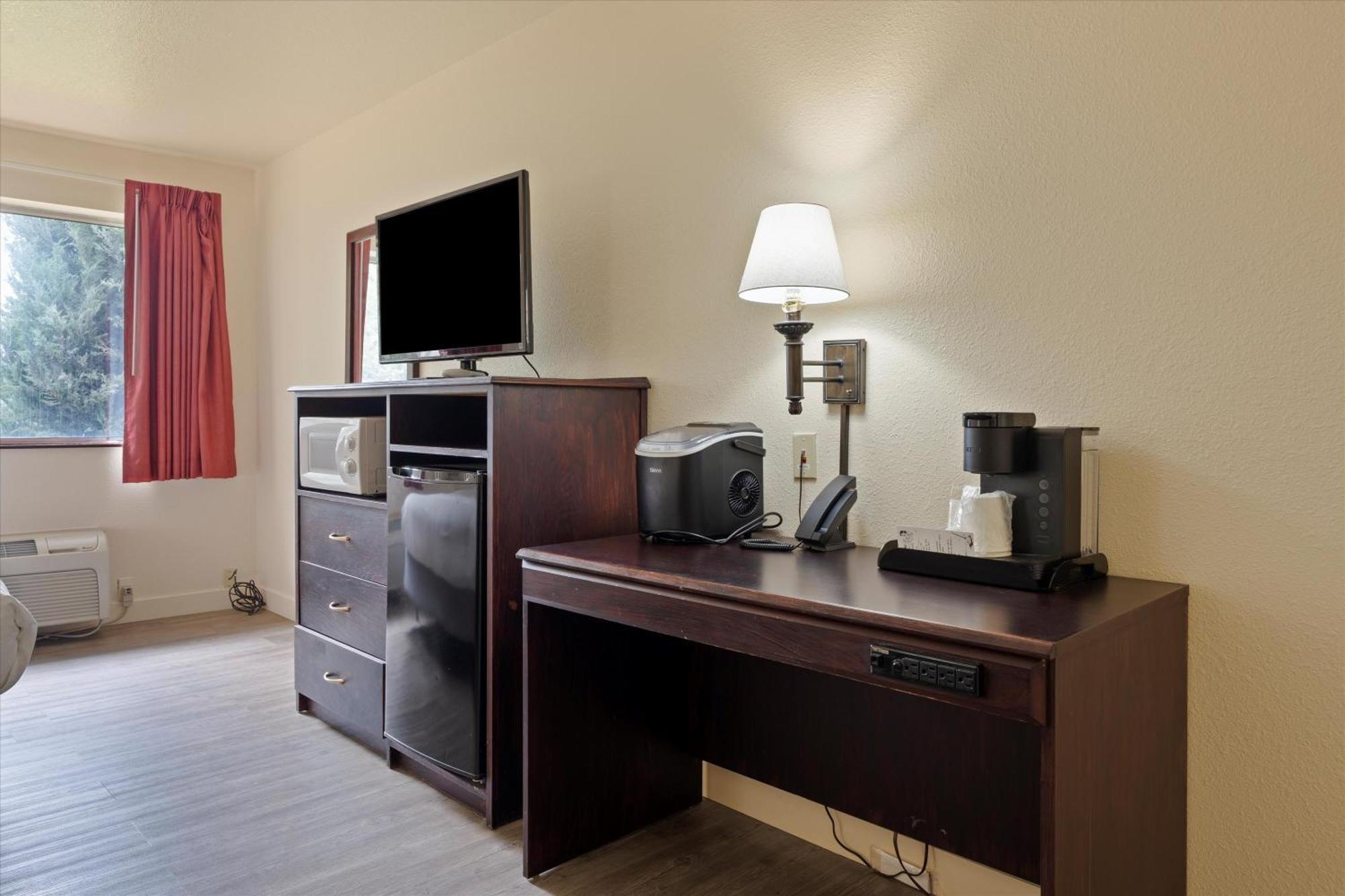 Quincy Inn And Suites Exteriör bild