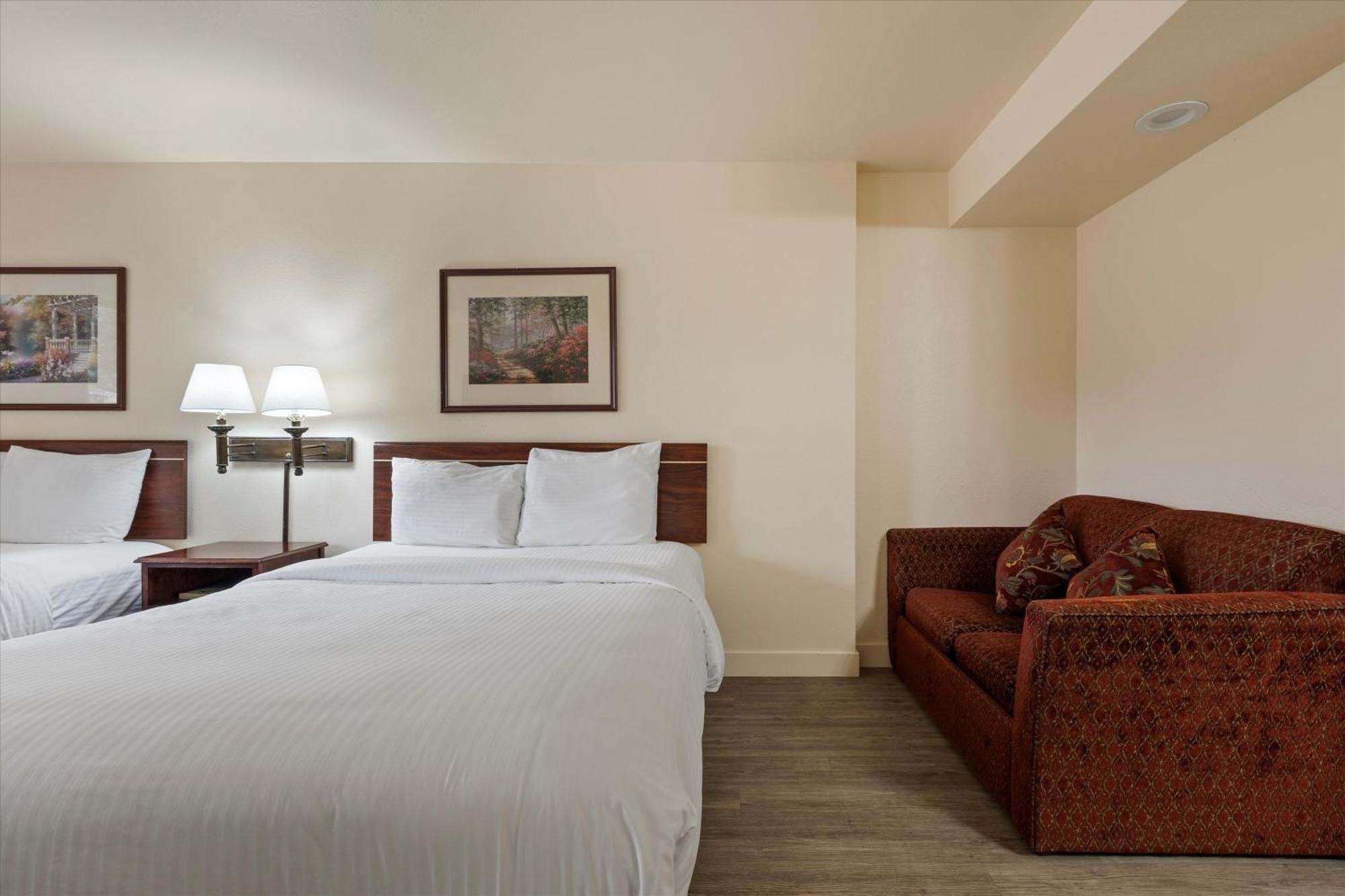 Quincy Inn And Suites Exteriör bild