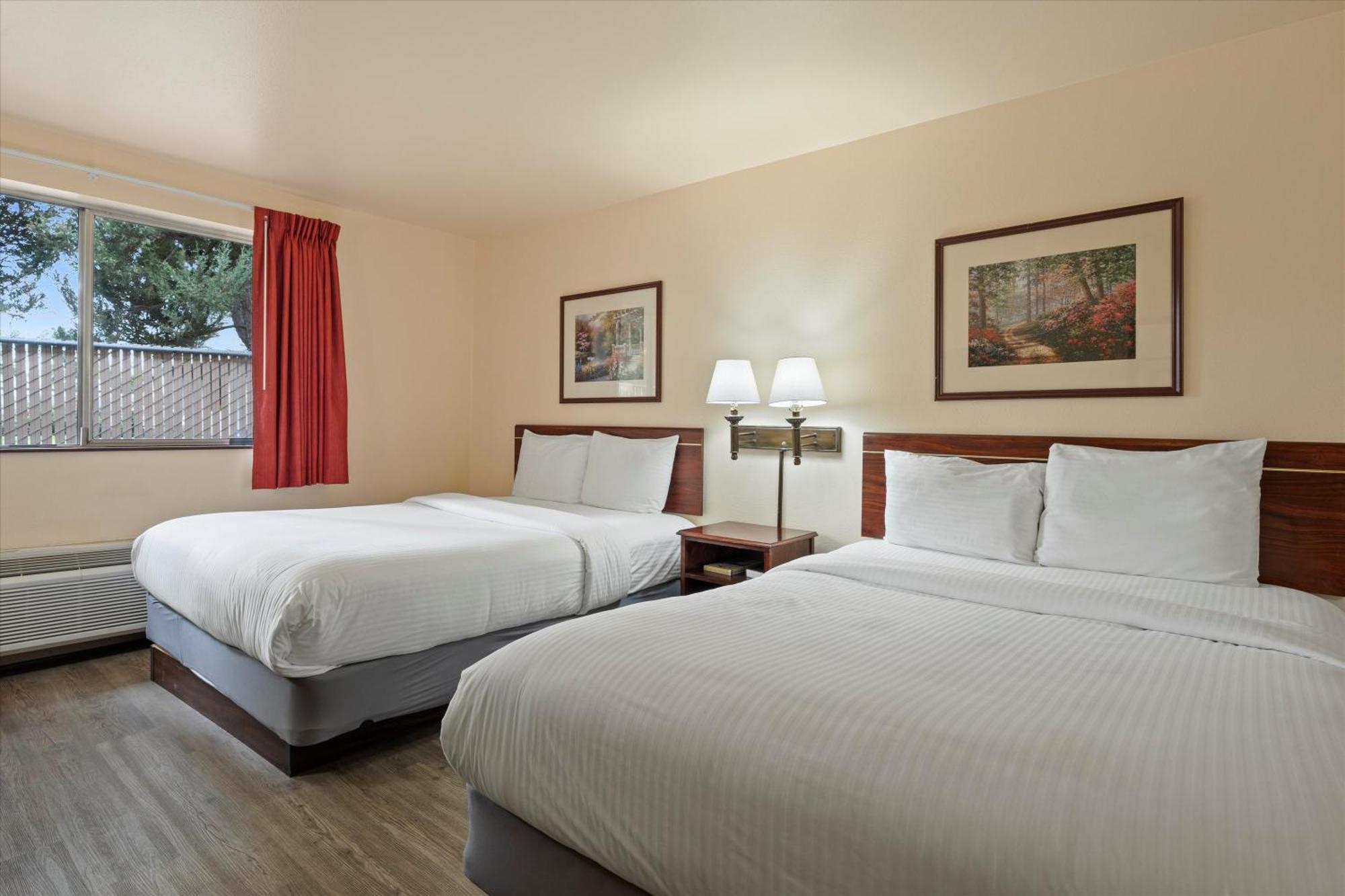 Quincy Inn And Suites Exteriör bild