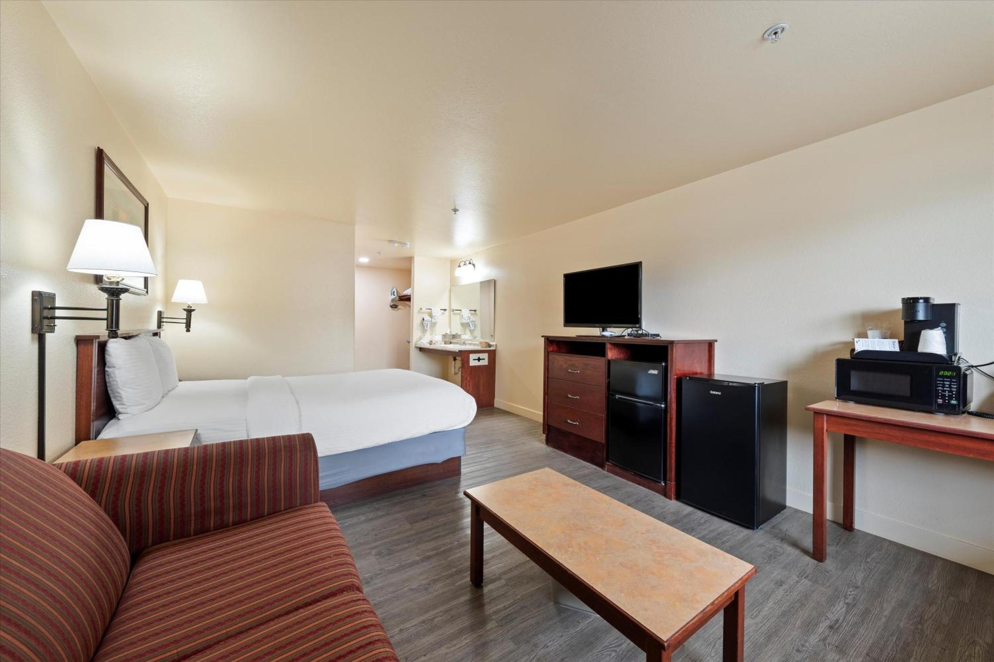 Quincy Inn And Suites Exteriör bild